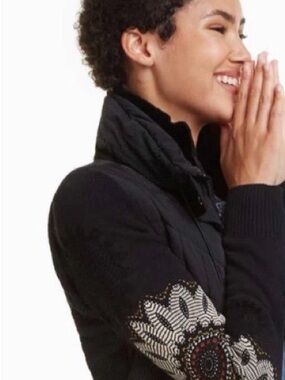 Desigual Gillet Puffer Jacket With Removable Sleeves,